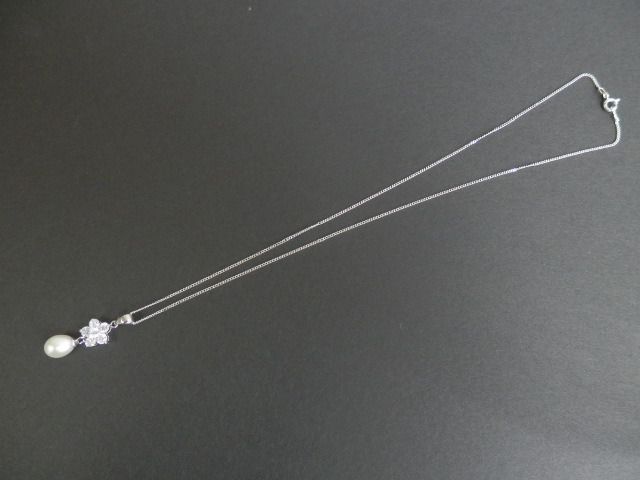 画像: ラインストーン＆真珠のネックレス
